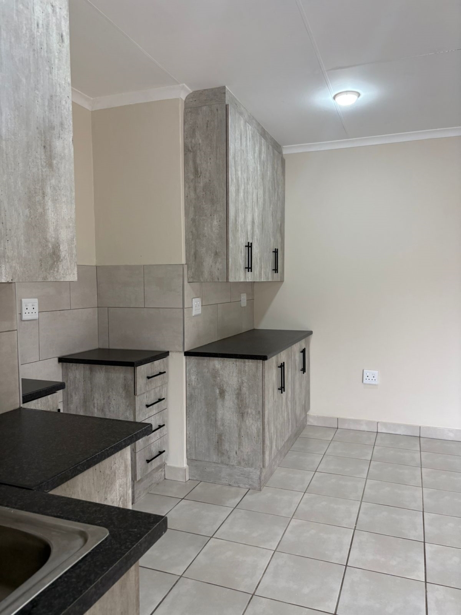 To Let 2 Bedroom Property for Rent in Wilkoppies North West